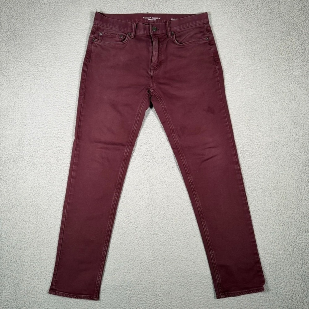Banana Republic Jeans Mens 32x30 Burgundy Traveler Athletic Tapered Chino Preppy